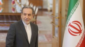 وزير الخارجية الإيراني يناشد الدول الإسلامية اتخاذ إجراءات ضد إسرائيل
