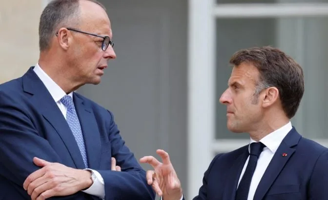 30 يوما.. ميرتس وماكرون يهددان روسيا بعواقب واسعة النطاق إذا رفضت الهدنة مع أوكرانيا 30 يوما.. ميرتس وماكرون يهددان روسيا بعواقب واسعة النطاق إذا رفضت الهدنة مع أوكرانيا