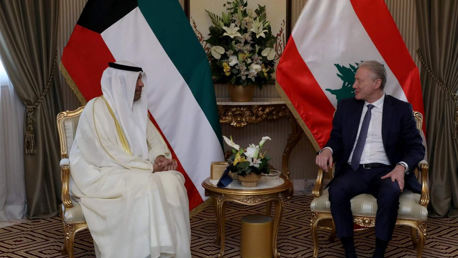 لبنان والكويت يعقدان اتفاقًا لاستئناف عمل اللجنة المشتركة. لبنان والكويت يعقدان اتفاقًا لاستئناف عمل اللجنة المشتركة.