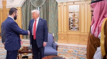 ترامب يثني على الرئيس السوري بعد اجتماعهما في الرياض: شخصية جذابة وقوية، ولديه تاريخ قوي.