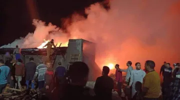 حريق ضخم يلتهم مخزن عبوات بلاستيكية بالمنوفية
