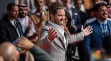 بتواجد جيرارد بتلر.. إطلاق النسخة الواقعية من “كيف تروض تنينك” في الرياض