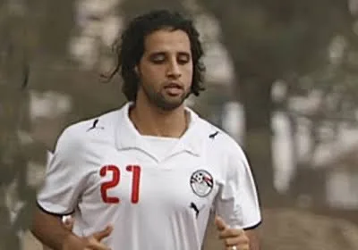 نجم الأهلي السابق: خصم نقاط القمة يُحقق العدالة نجم الأهلي السابق: خصم نقاط القمة يُحقق العدالة