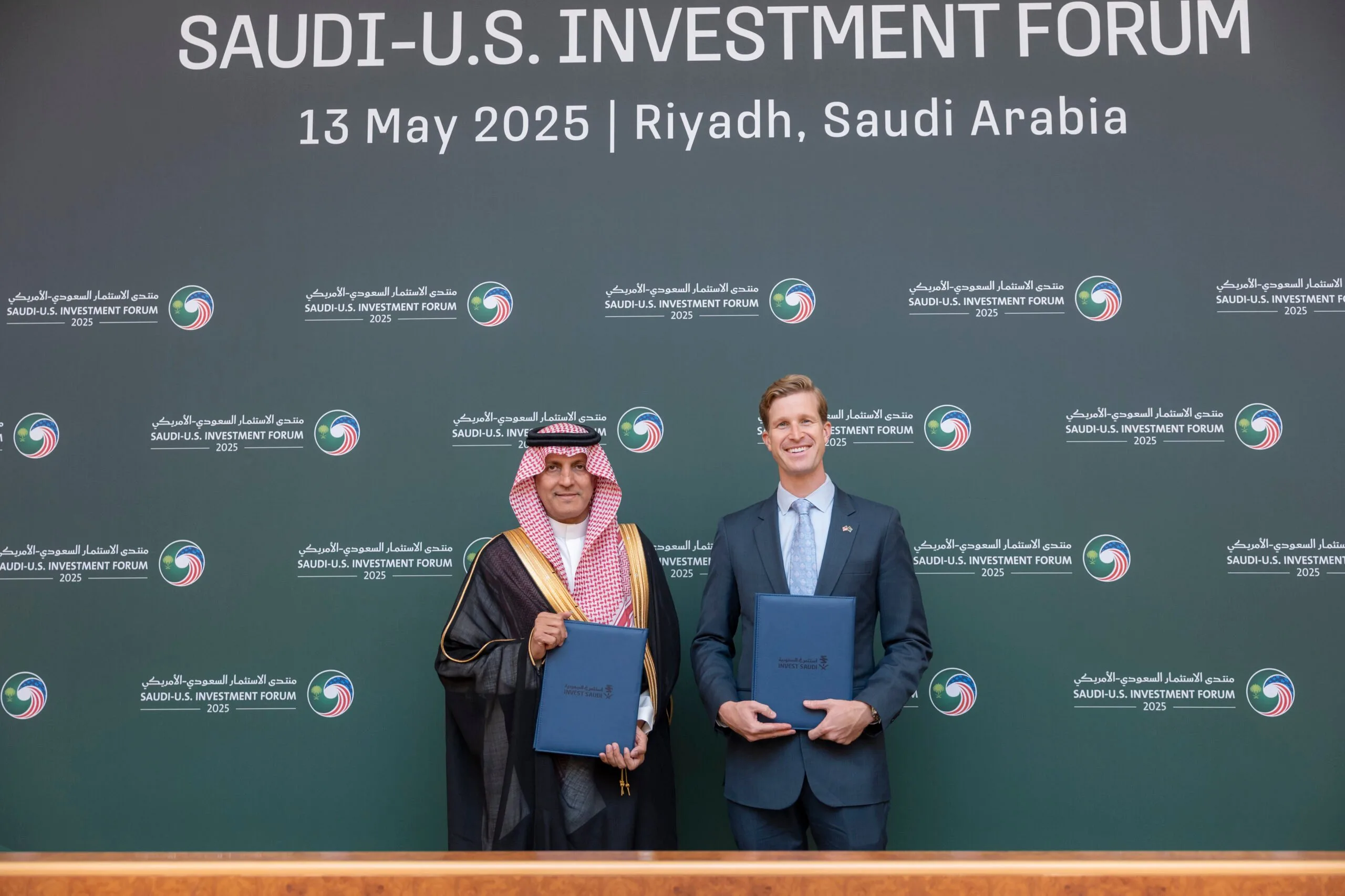 NHC توقع اتفاقية تعاون مع شركة كي هوفينيان الأمريكية لتطوير مشاريع سكنية وتجارية في مشاريعها العمرانية. NHC توقع اتفاقية تعاون مع شركة كي هوفينيان الأمريكية لتطوير مشاريع سكنية وتجارية في مشاريعها العمرانية.