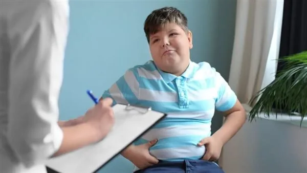 Sadili العوامل السلبية للسمنة البطنية على الذاكرة لدى المراهقين
