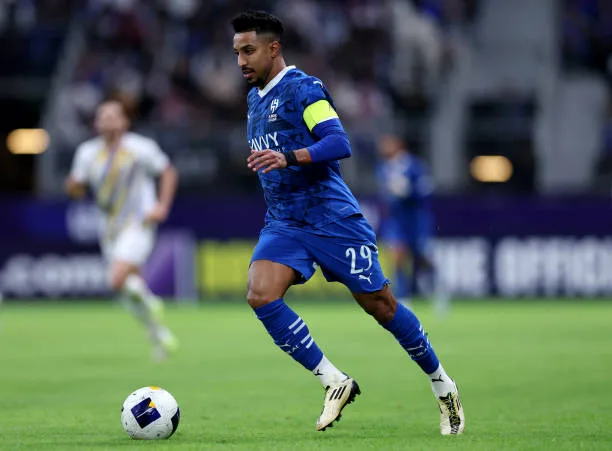 الهلال يحسم مصير سالم الدوسري الهلال يحسم مصير سالم الدوسري