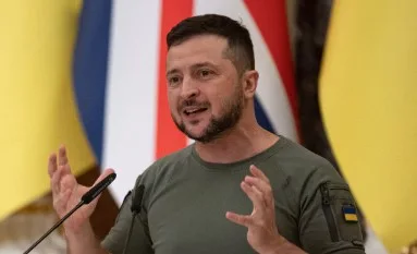 زيلينسكي: صفقة تبادل الأسرى الضخمة مع روسيا نتيجة لمفاوضات إسطنبول زيلينسكي: صفقة تبادل الأسرى الضخمة مع روسيا نتيجة لمفاوضات إسطنبول