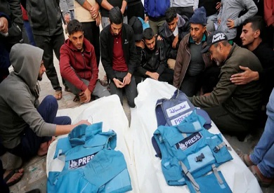 ارتفاع عدد الصحفيين الفلسطينيين الذين استشهدوا في غزة إلى 221 شهيدًا ارتفاع عدد الصحفيين الفلسطينيين الذين استشهدوا في غزة إلى 221 شهيدًا