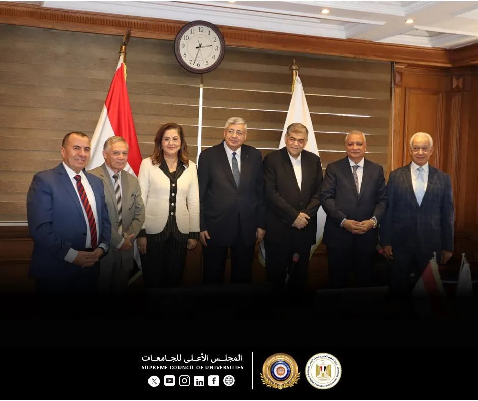 اللجنة المعنية بترشيح رؤساء الجامعات تبدأ بإجراء مقابلات مع المرشحين لمنصب رئاسة جامعة كفر الشيخ. اللجنة المعنية بترشيح رؤساء الجامعات تبدأ بإجراء مقابلات مع المرشحين لمنصب رئاسة جامعة كفر الشيخ.
