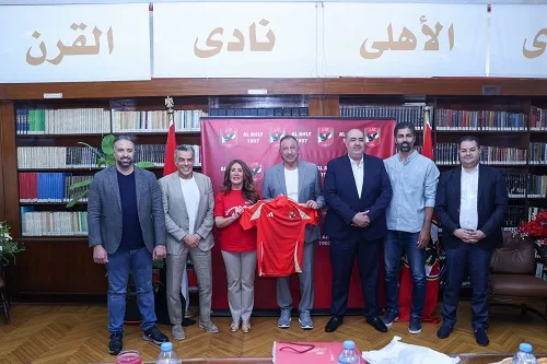 استعدادًا لكأس العالم للأندية: الأهلي يستضيف السفيرة الأمريكية