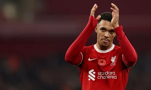 نجم يونايتد السابق ينتقد جماهير ليفربول بسبب أرنولد نجم يونايتد السابق ينتقد جماهير ليفربول بسبب أرنولد