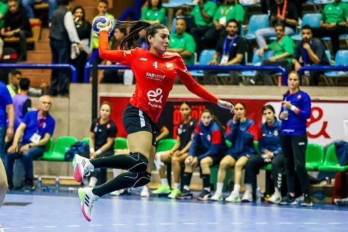 للمرة الثانية.. تعرض لاعبة يد الأهلي لتمزق في أربطة الركبة للمرة الثانية.. تعرض لاعبة يد الأهلي لتمزق في أربطة الركبة
