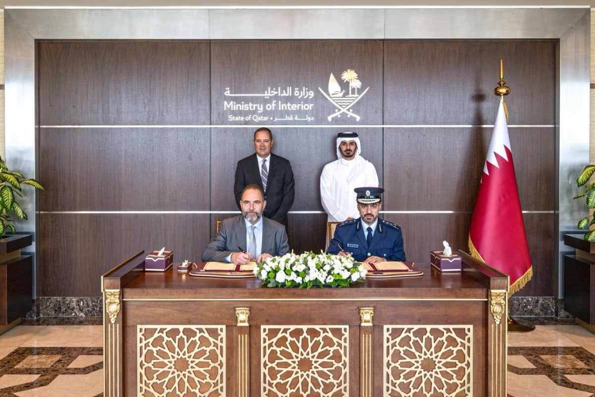  توقيع خطاب نوايا للتعاون الاستراتيجي بين وزارة الداخلية وشركة سيسكو توقيع خطاب نوايا للتعاون الاستراتيجي بين وزارة الداخلية وشركة سيسكو
