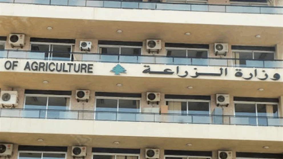 "الزراعة" تعلن التوصل إلى آلية لتسهيل دخول المزارعين إلى الأراضي الحدودية "الزراعة" تعلن التوصل إلى آلية لتسهيل دخول المزارعين إلى الأراضي الحدودية