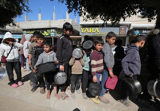 غزة: مقتل 60 فلسطينياً، معظمهم بالقرب من مراكز توزيع المساعدات الإنسانية غزة: مقتل 60 فلسطينياً، معظمهم بالقرب من مراكز توزيع المساعدات الإنسانية