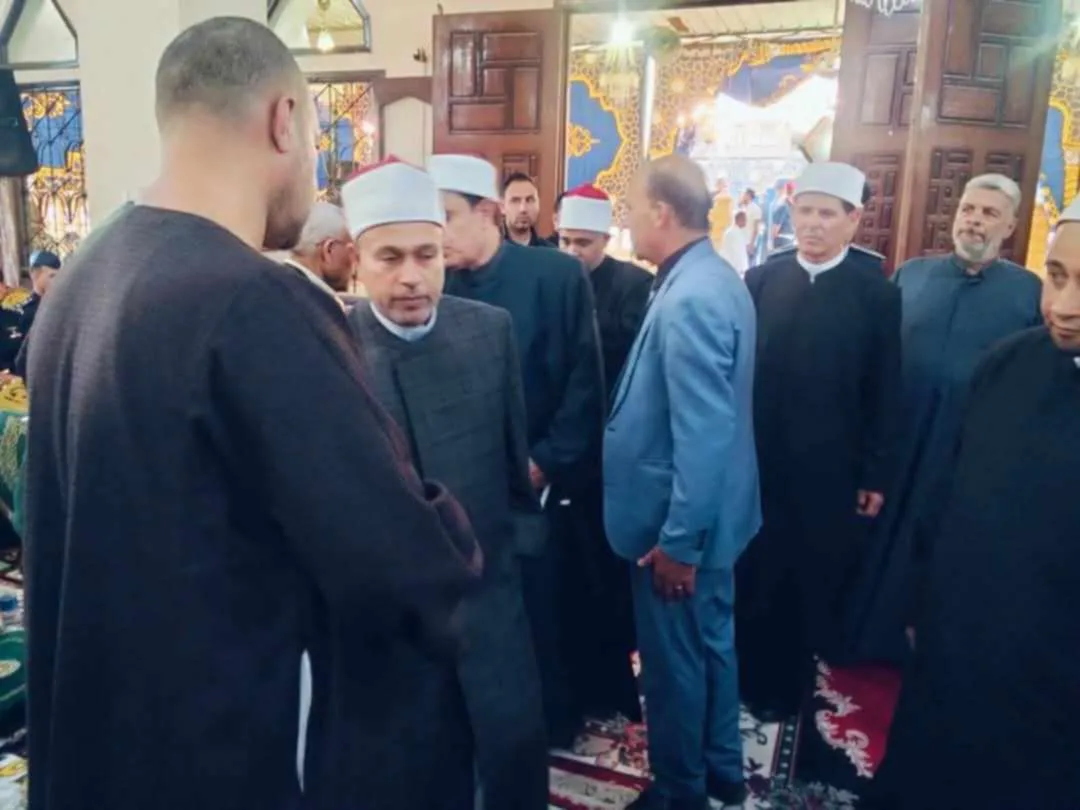 مدير مديرية الإسماعيلية يعزي عائلة الشهيد الرائد الطيار محمد السيد سليمان مدير مديرية الإسماعيلية يعزي عائلة الشهيد الرائد الطيار محمد السيد سليمان