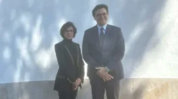وزير الثقافة يصطحب نظيرته الفرنسية في جولة بالجناح المصري في بينالي فينيسيا للعمارة