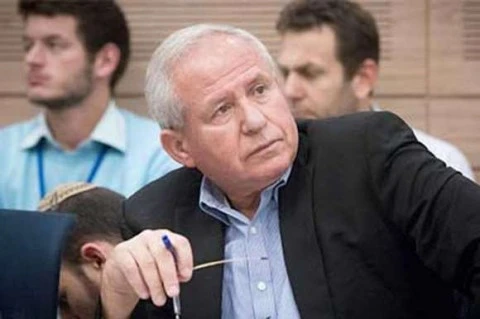 وزير إسرائيلي يرد على ترامب: “لسنا ولاية رقم 51 على العلم الأمريكي!” وزير إسرائيلي يرد على ترامب: “لسنا ولاية رقم 51 على العلم الأمريكي!”