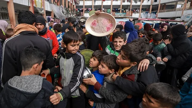 رئيس وزراء بريطانيا: معاناة أطفال غزة غير مقبولة