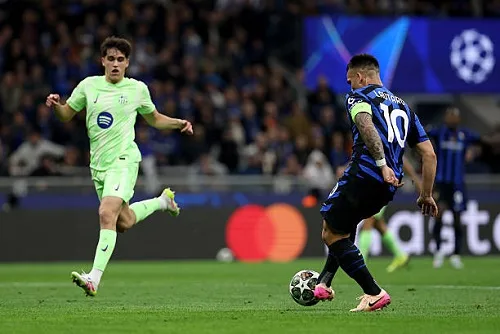 إنتر ميلان يتقدم على برشلونة بهدفين في الشوط الأول بدوري الأبطال إنتر ميلان يتقدم على برشلونة بهدفين في الشوط الأول بدوري الأبطال