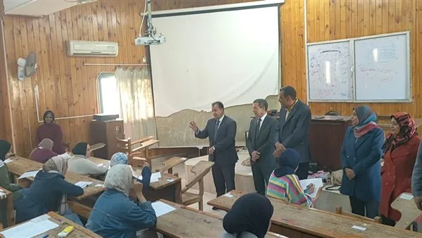 جامعة جنوب الوادي تتلقى وسام المستشفيات الجامعية المميزة جامعة جنوب الوادي تتلقى وسام المستشفيات الجامعية المميزة