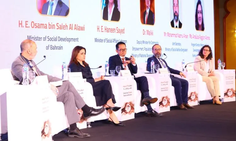 "التضامن" تناقش ربط برامج الحماية الاجتماعية باحتفالية "تكافل وكرامة" "التضامن" تناقش ربط برامج الحماية الاجتماعية باحتفالية "تكافل وكرامة"