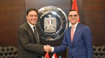 "الخطيب" يبحث مع وزير التجارة الخارجية المغربي سبل تطوير الشراكة الاقتصادية
