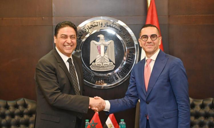 "الخطيب" يبحث مع وزير التجارة الخارجية المغربي سبل تطوير الشراكة الاقتصادية "الخطيب" يبحث مع وزير التجارة الخارجية المغربي سبل تطوير الشراكة الاقتصادية
