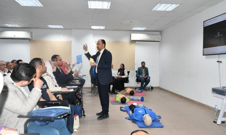 "الصحة": تدريب 150 شخصا من بعثة الحج الطبية على مكافحة العدوى وإنعاش القلب "الصحة": تدريب 150 شخصا من بعثة الحج الطبية على مكافحة العدوى وإنعاش القلب