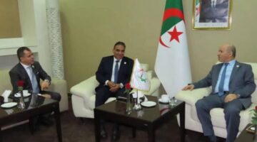 "الصحة" تستعرض التجربة المصرية الرائدة في مجال مكافحة السرطان بالجزائر