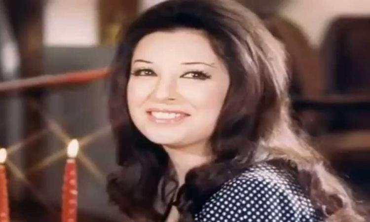 "القريب منك بعيد " للصوت الهامس نجاة السبت "القريب منك بعيد " للصوت الهامس نجاة السبت