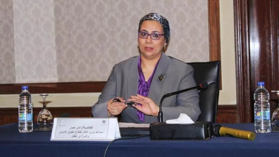 "قومي المرأة" يشكر الرئيس السيسي لتوقيعه قانون العمل الجديد.. ويثمن دعمه لحقوق المرأة العاملة "قومي المرأة" يشكر الرئيس السيسي لتوقيعه قانون العمل الجديد.. ويثمن دعمه لحقوق المرأة العاملة