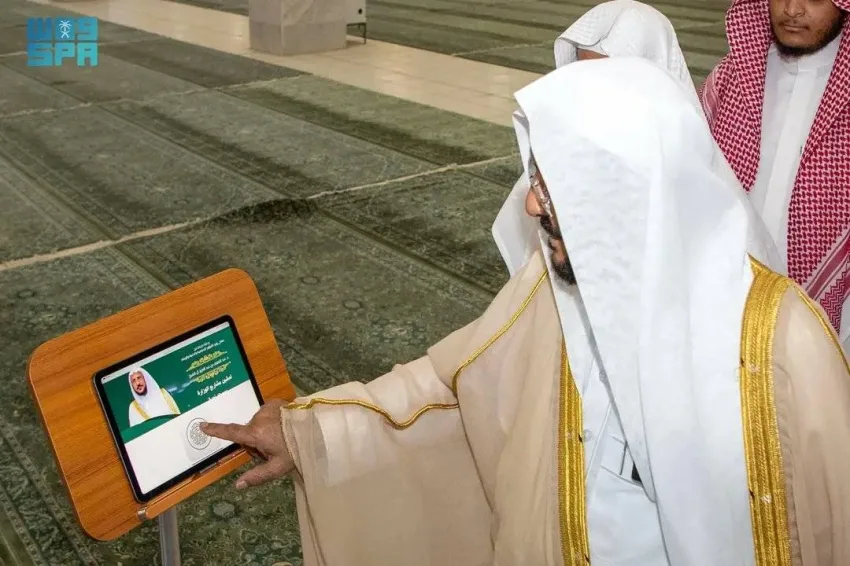 آل الشيخ يراجع استعدادات مرافق الوزارة في المشاعر المقدسة