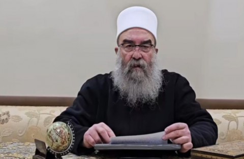 أبرز القادة الروحيين الدروز في سوريا يطالب بتدخل “قوات دولية لحفظ السلم” أبرز القادة الروحيين الدروز في سوريا يطالب بتدخل “قوات دولية لحفظ السلم”