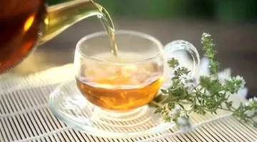 أبرزها الشعور بـ الحموضة.. دراسة تكشف عن مخاطر تناول الشاي صباحًا