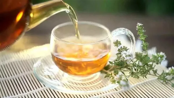 أبرزها الشعور بـ الحموضة.. دراسة تكشف عن مخاطر تناول الشاي صباحًا أبرزها الشعور بـ الحموضة.. دراسة تكشف عن مخاطر تناول الشاي صباحًا