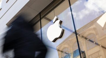 آبل تنوي إدخال وضع إدارة البطارية المعتمد على الذكاء الاصطناعي في نظام iOS 19.