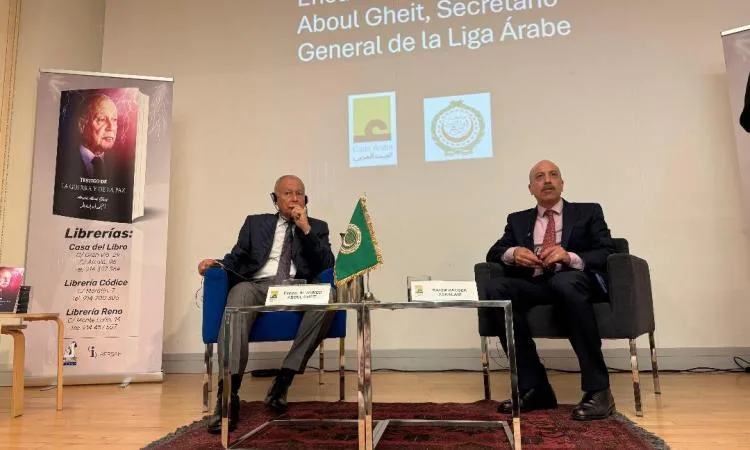 أبو الغيط يشارك في إطلاق النسخة الإسبانية لكتاب “شاهد على الحرب والسلام” في مدريد أبو الغيط يشارك في إطلاق النسخة الإسبانية لكتاب “شاهد على الحرب والسلام” في مدريد
