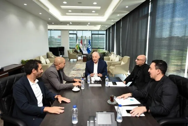 أبو ريدة يلتقي بدياب لمناقشة سبل التعاون بين الاتحاد والرابطة أبو ريدة يلتقي بدياب لمناقشة سبل التعاون بين الاتحاد والرابطة