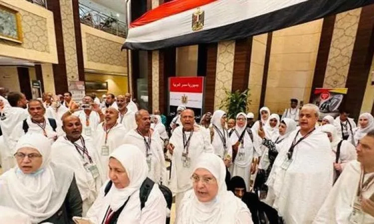 أبو زيد: البعثة المصرية للحج تواصل أداء مهامها بكفاءة وبدون أي شكاوى أبو زيد: البعثة المصرية للحج تواصل أداء مهامها بكفاءة وبدون أي شكاوى