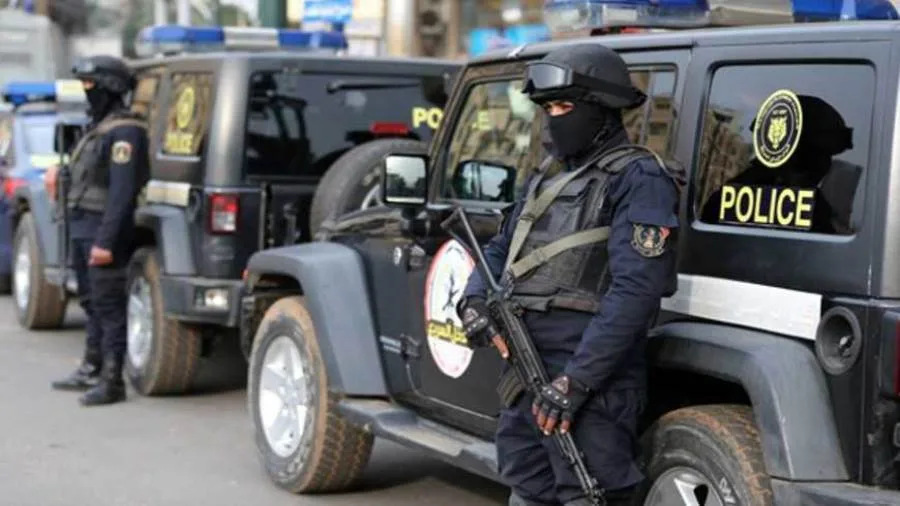 أجهزة الأمن تضبط قضايا نقد أجنبي بقيمة 9 ملايين جنيه أجهزة الأمن تضبط قضايا نقد أجنبي بقيمة 9 ملايين جنيه
