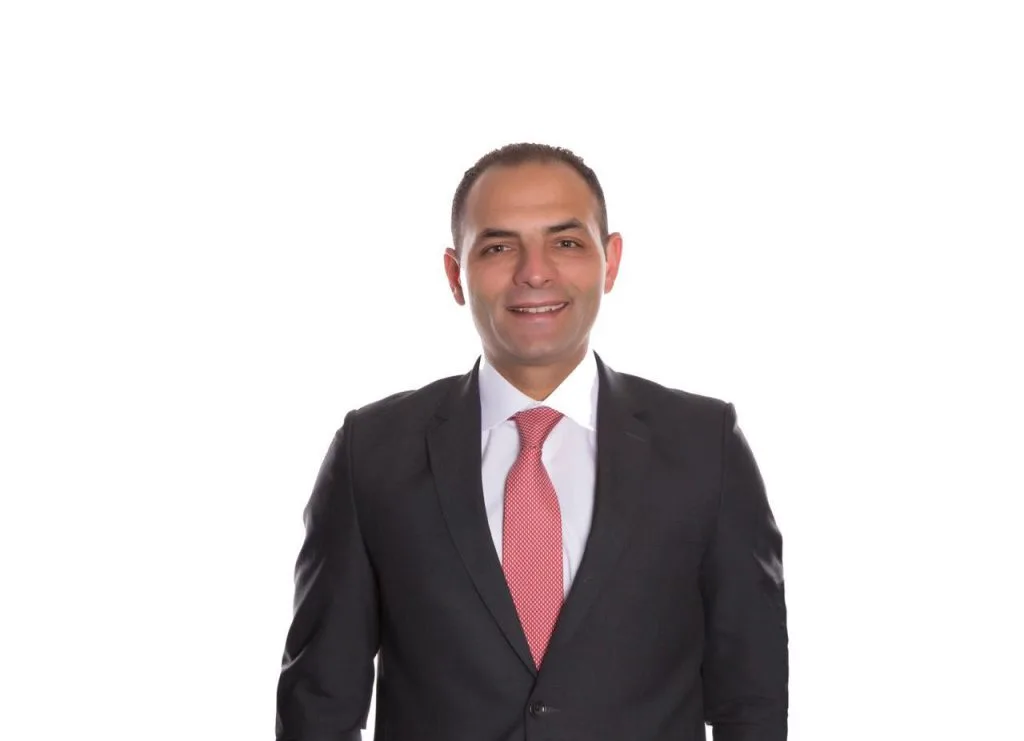 أحمد أبو السعد: 100 ألف مستثمر استلموا شهادات ذهبية من أزيموت أحمد أبو السعد: 100 ألف مستثمر استلموا شهادات ذهبية من أزيموت