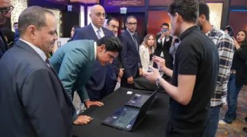 أحمد أبو هشيمة وباسل رحمي يتفقدان المشروعات المتأهلة بمسابقة ستارت أب باور