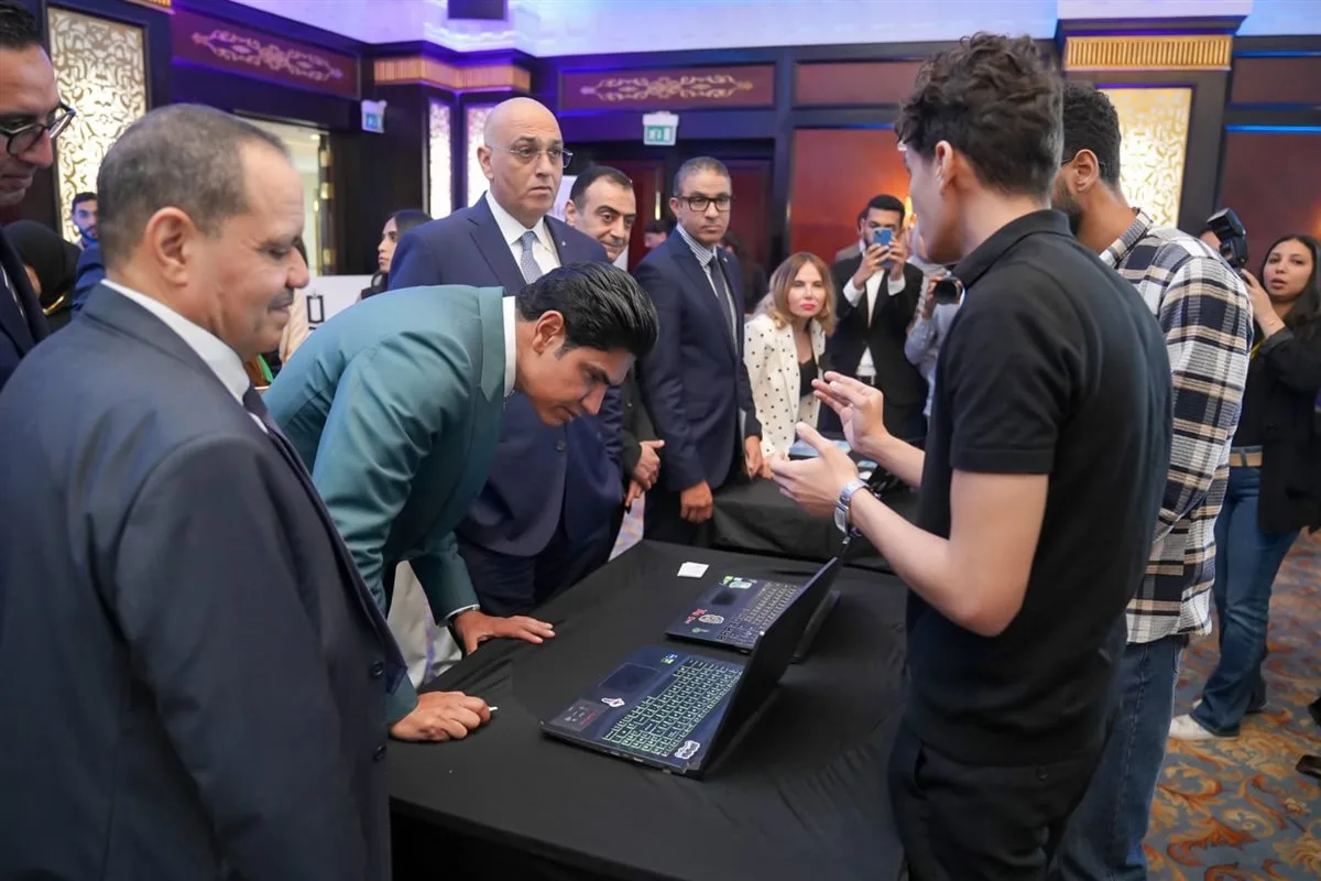 أحمد أبو هشيمة وباسل رحمي يتفقدان المشروعات المتأهلة بمسابقة ستارت أب باور أحمد أبو هشيمة وباسل رحمي يتفقدان المشروعات المتأهلة بمسابقة ستارت أب باور