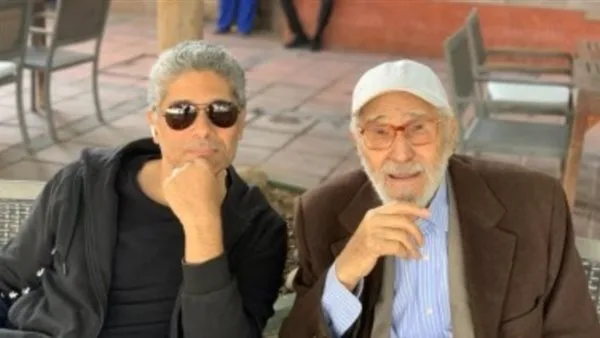 أحمد أبوزهرة: يعتبر اتصال الرئيس السيسي بوالدي بمثابة تكريم وتقدير لمسيرته الفنية. أحمد أبوزهرة: يعتبر اتصال الرئيس السيسي بوالدي بمثابة تكريم وتقدير لمسيرته الفنية.