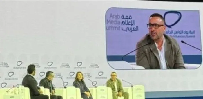 أحمد السقا: أنا أعزب وهذا لا يقلل من احترامي وتقديري لوالدة أبنائي أحمد السقا: أنا أعزب وهذا لا يقلل من احترامي وتقديري لوالدة أبنائي