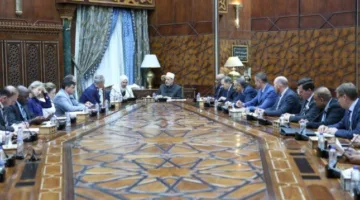 أحمد الطيب يستقبل وفد الكلية الملكية البريطانية ويؤكد: السلام والتفاهم رسالة الأزهر