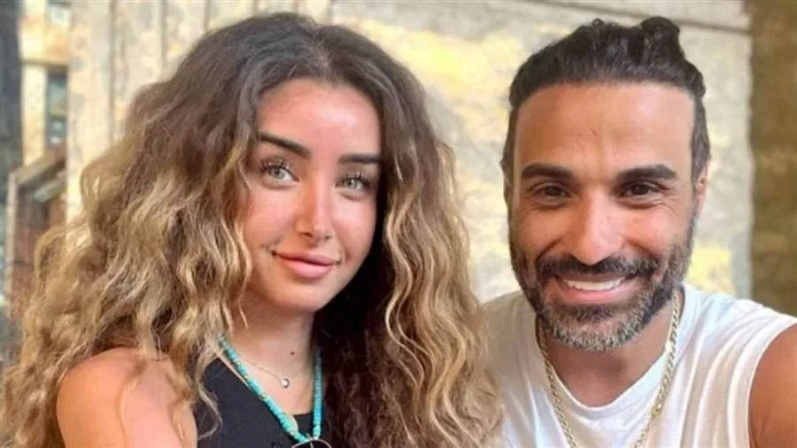 أحمد فهمي يوضح حقيقة الفيديو مع هنا الزاهد ويؤكد: "نُشر بالخطأ" أحمد فهمي يوضح حقيقة الفيديو مع هنا الزاهد ويؤكد: "نُشر بالخطأ"
