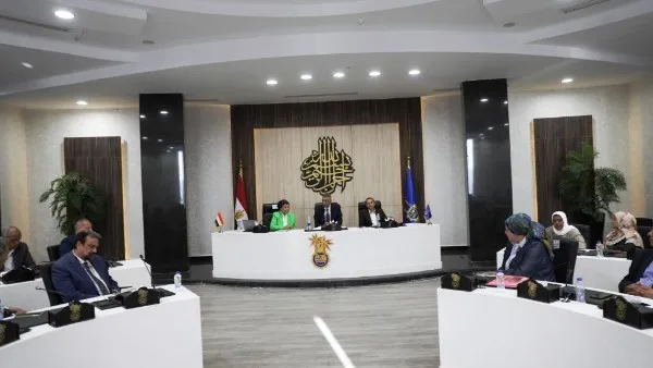 أخبار أسوان: اجتماع للسكان و13مجزرًا لذبـــ..ـح الأضاحي وجهود بالجامعة.. ومهرجان أفلام المرأة يختتم فعالياته اليوم أخبار أسوان: اجتماع للسكان و13مجزرًا لذبـــ..ـح الأضاحي وجهود بالجامعة.. ومهرجان أفلام المرأة يختتم فعالياته اليوم