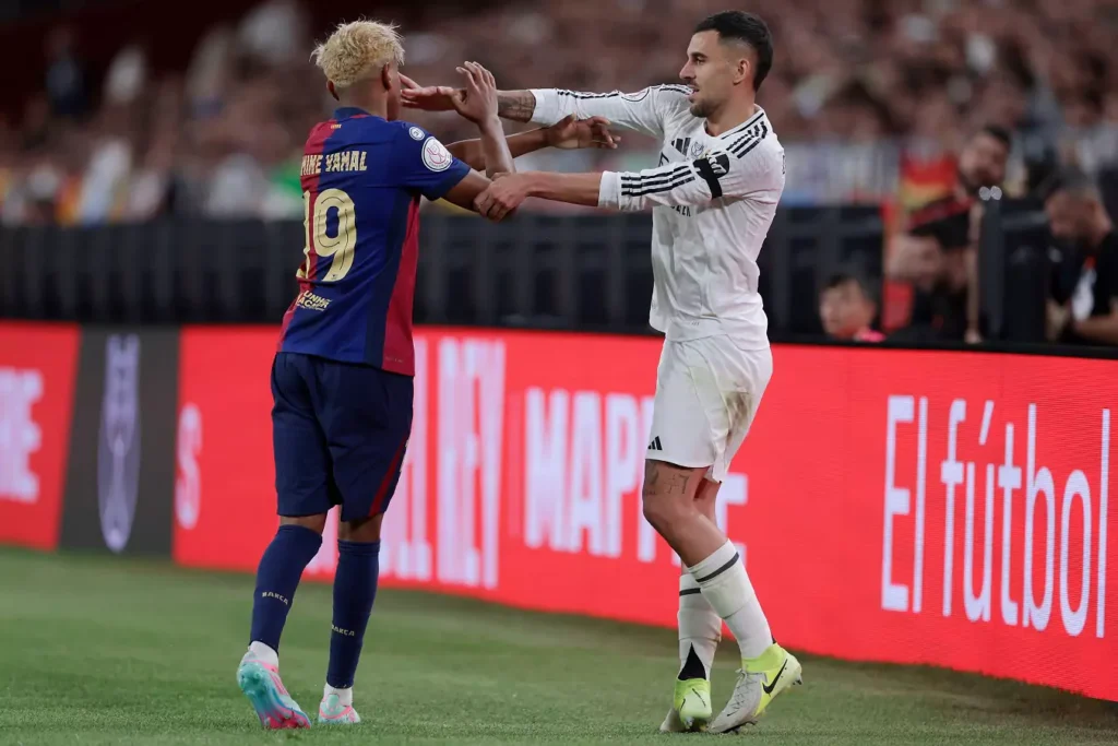 لاعب برشلونة يضع فليك في حيرة قبل الكلاسيكو لاعب برشلونة يضع فليك في حيرة قبل الكلاسيكو
